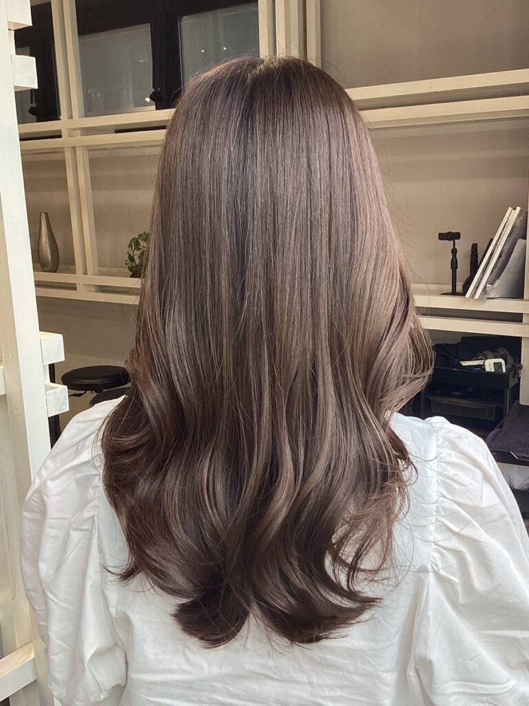 【ナッツベージュ】