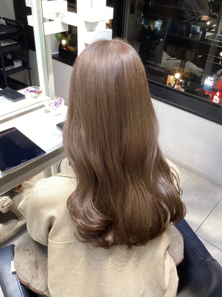 【ミルクティーベージュ】