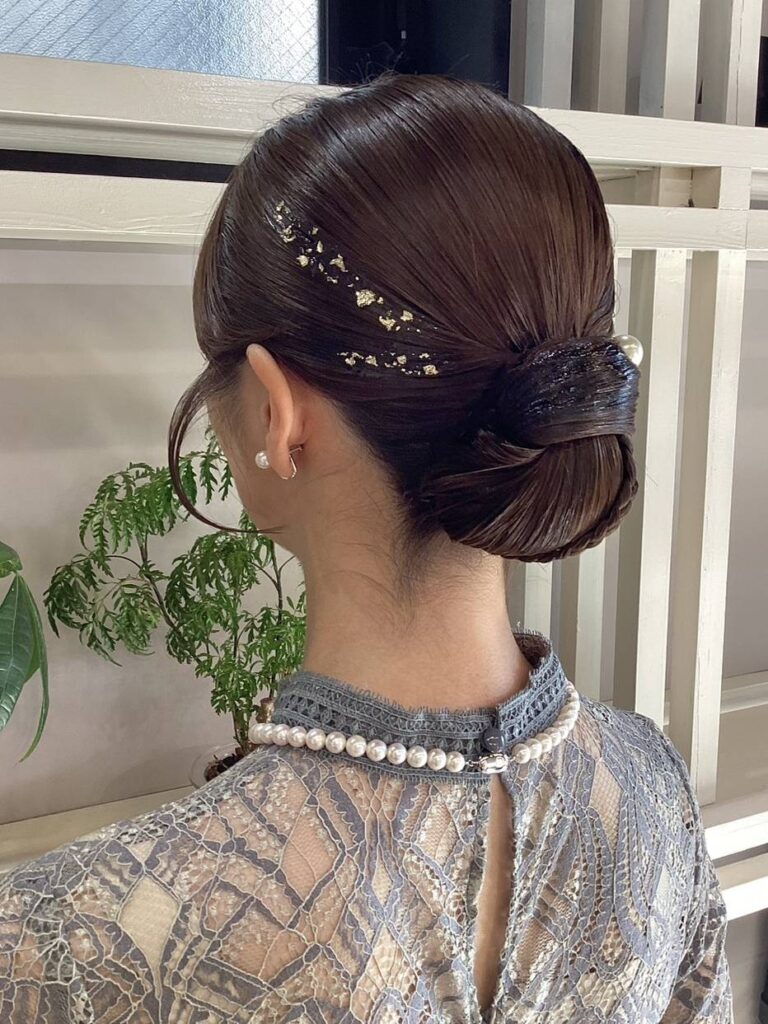 【タイトシニヨン】