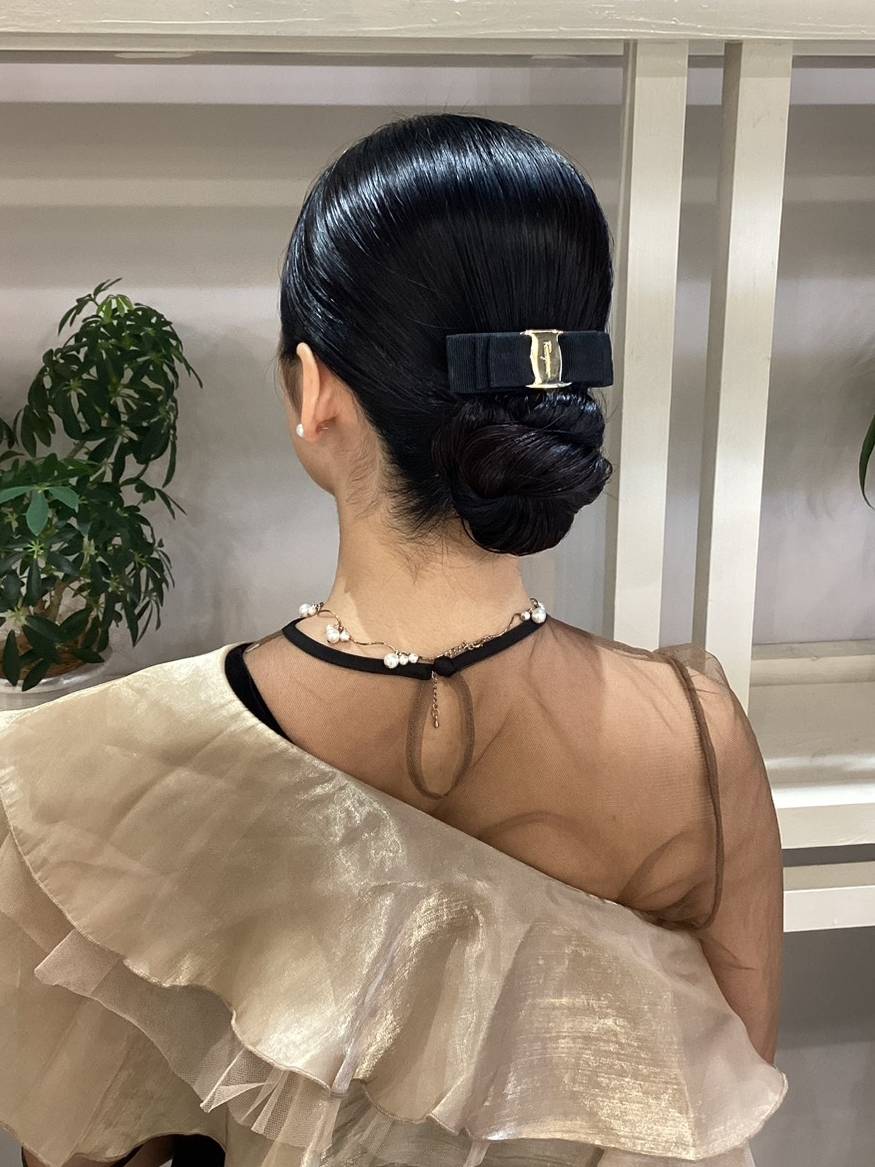 【タイトシニヨン】