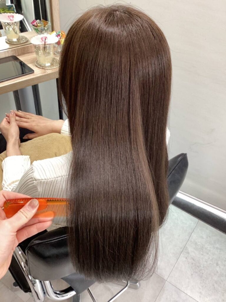 【マロンベージュ】