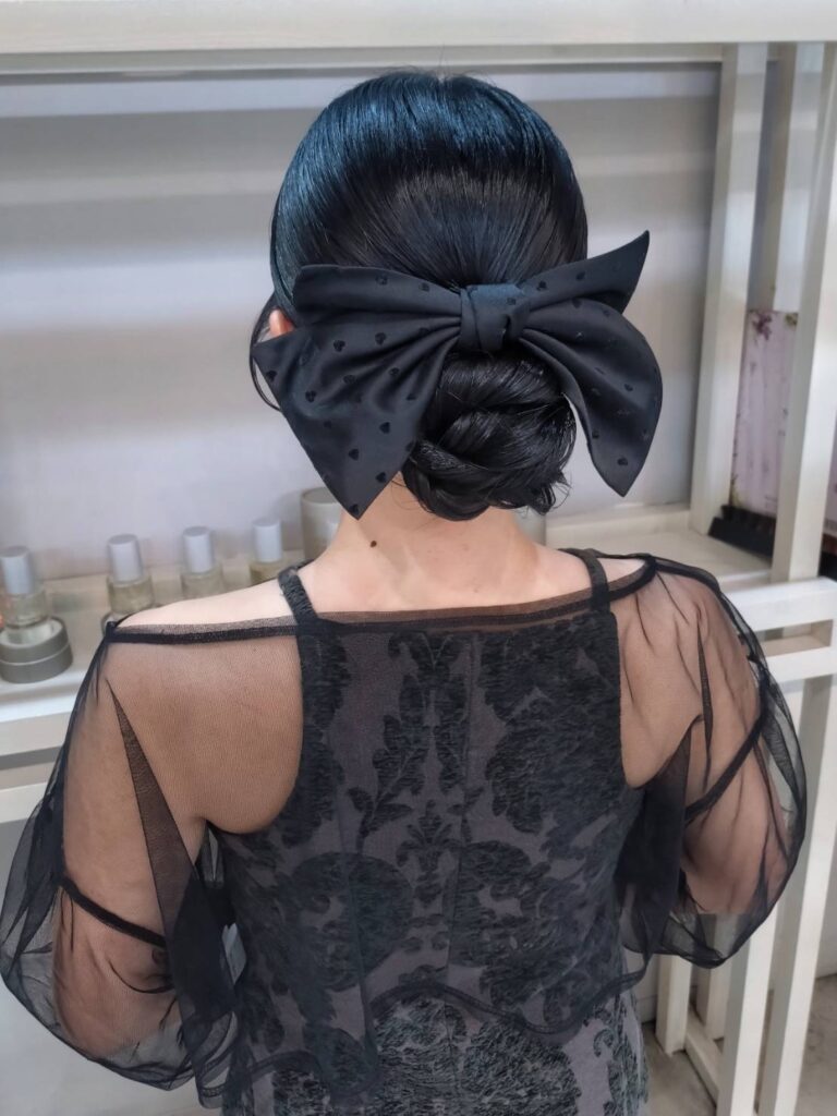 今年はタイトかつシンプルなヘアアレンジ・セットのオーダーが大人気!!