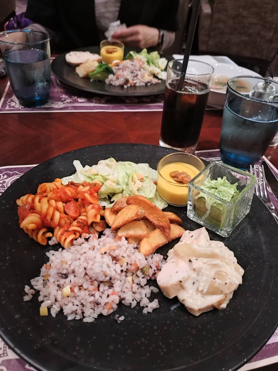 ヒルトン東京のスイーツビュッフェへ