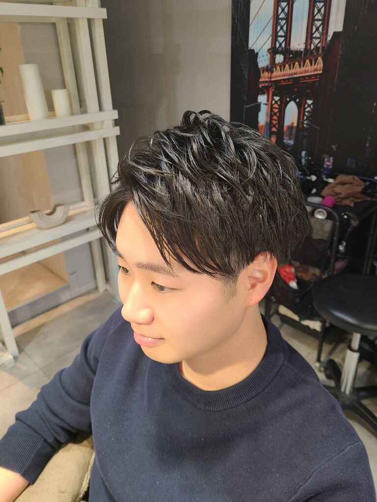 短めのヘアにパーマ