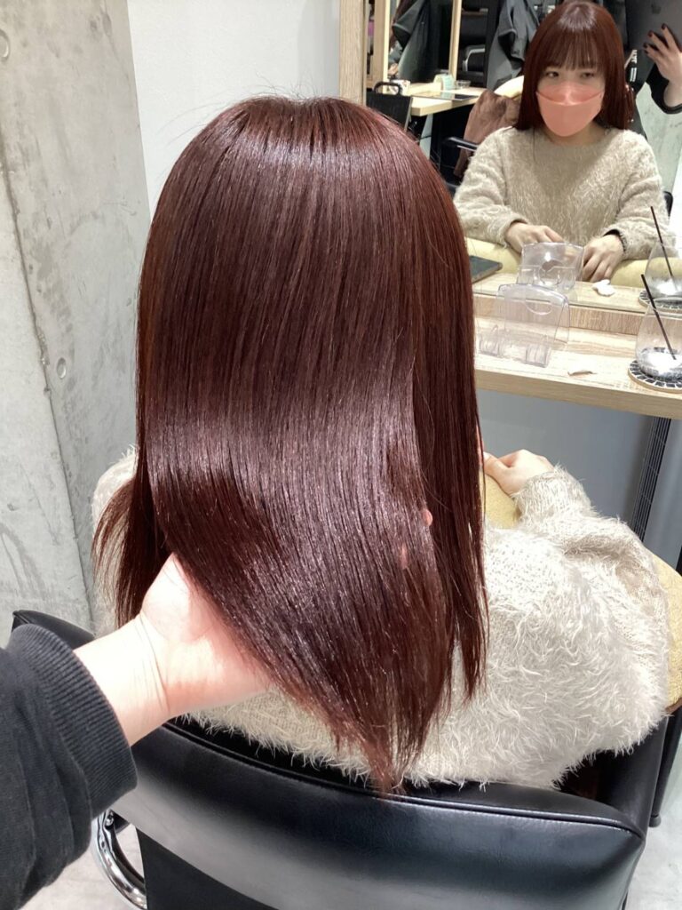 艶を出すなら暖色系カラー