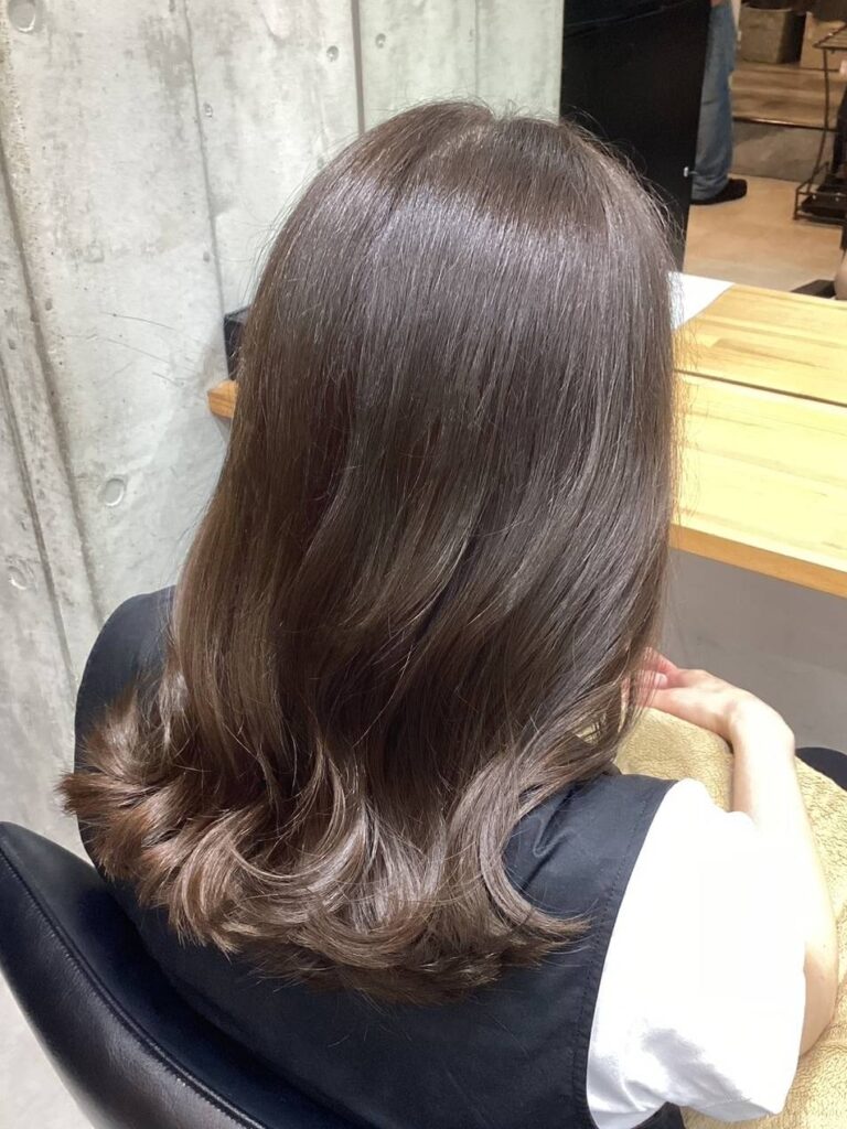 【アッシュベージュ】