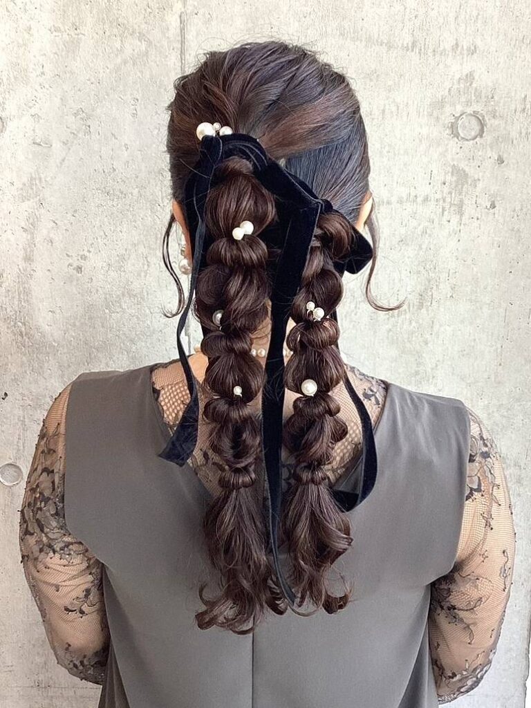 お呼ばれヘアをご紹介