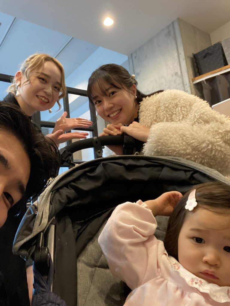 ベビーカーのまま隣で施術が可能になります