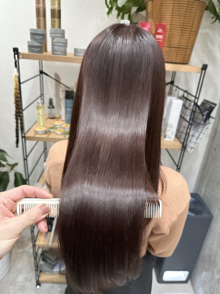 ショコラブラウンです