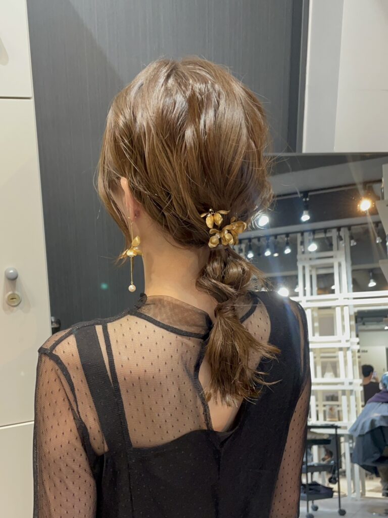 ヘアセットが得意なスタイリストが在籍しております