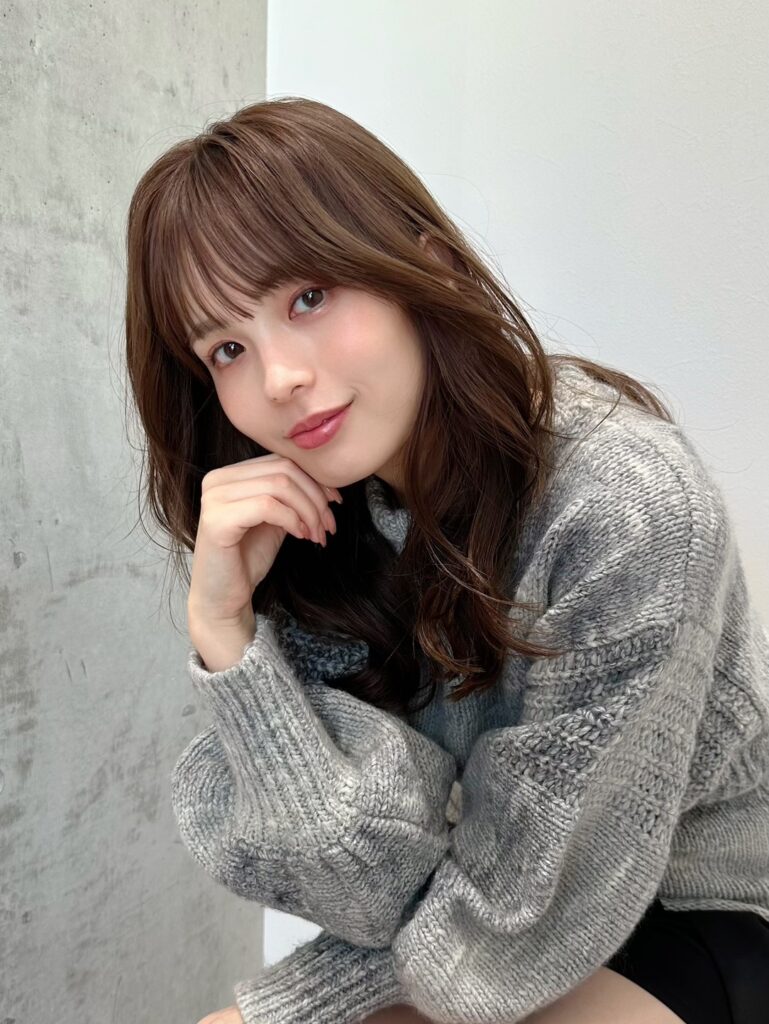 前髪カットとお顔周りのカット