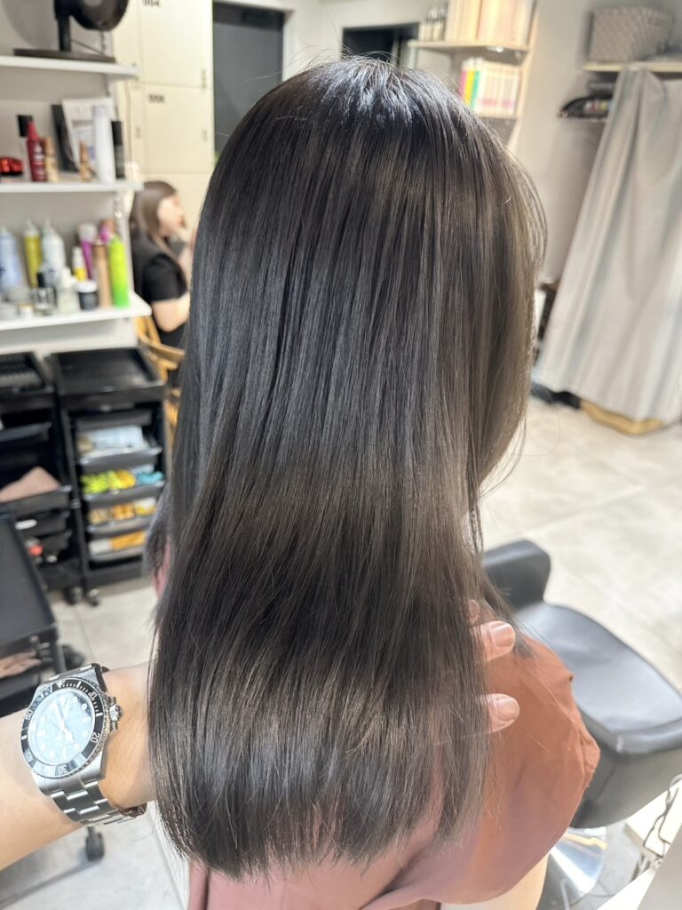 ダークグレージュカラー♪