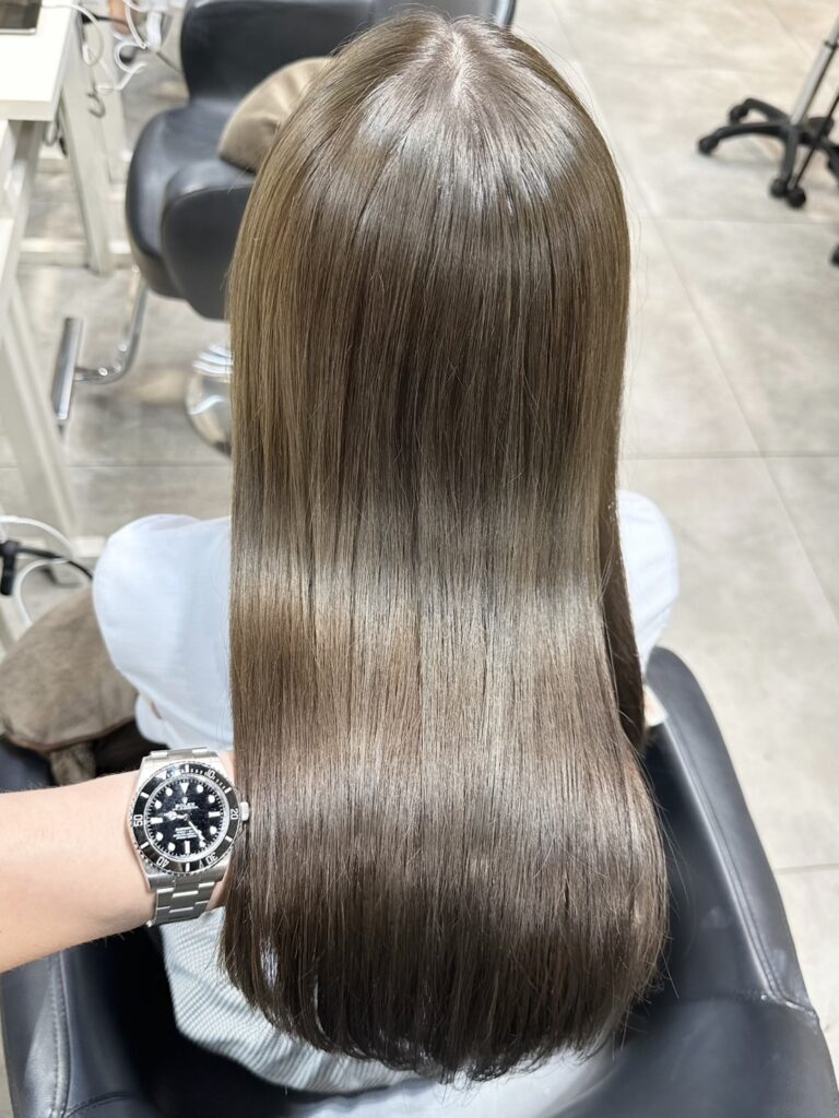 上品なベージュ感