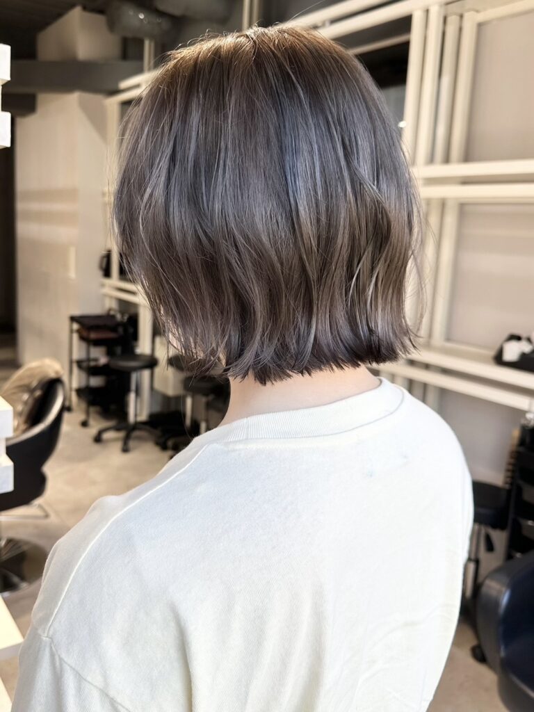 ブリーチなしでも叶う透明感カラー