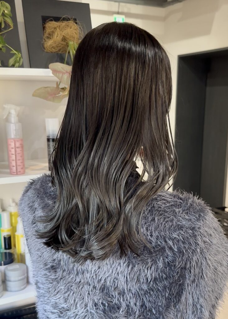 ダークグレージュカラー