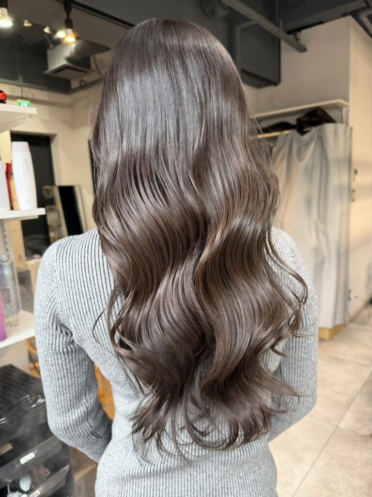 上品で大人っぽいカラー