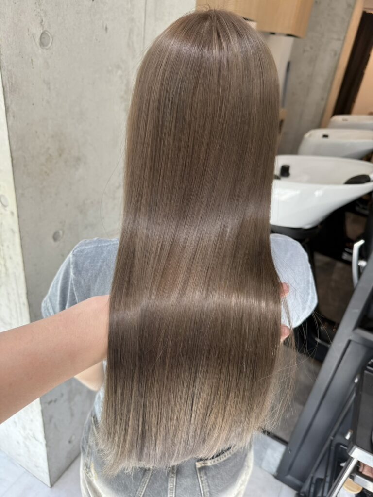 透明感ベージュカラー