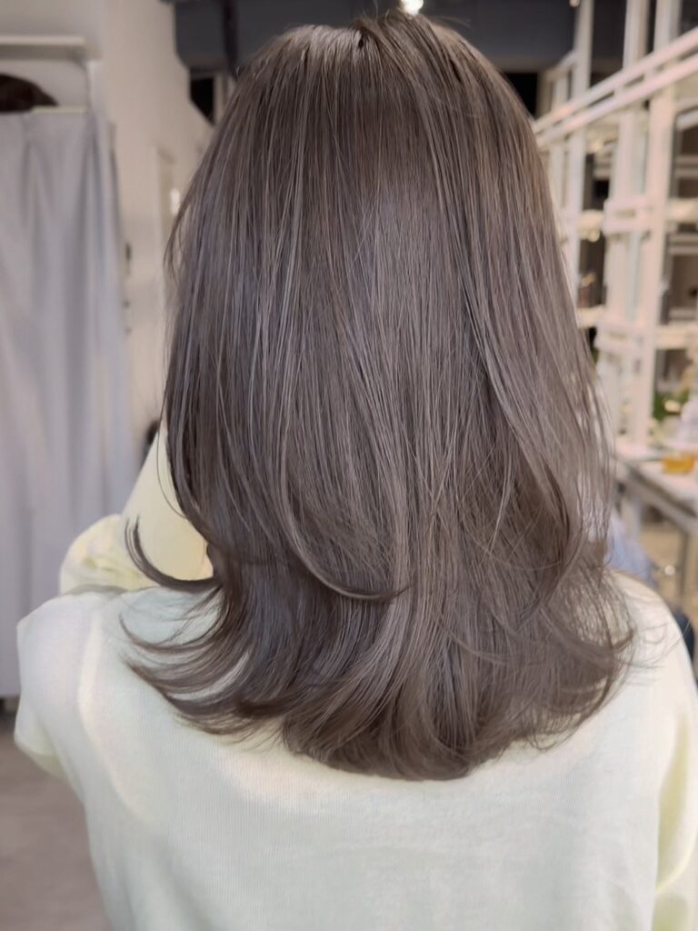重たく見えないナチュラルカラー