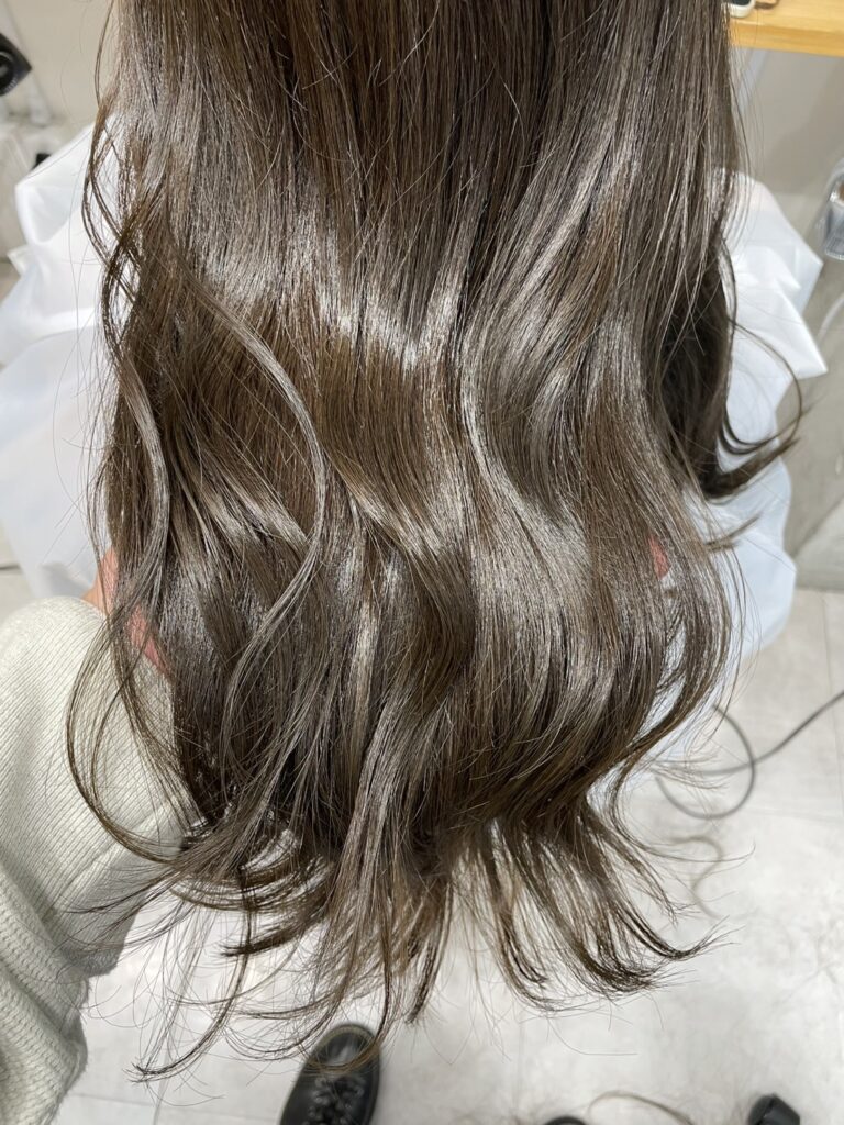 オリーブベージュの良さ