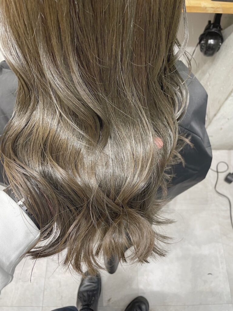 オリーブベージュの良さ