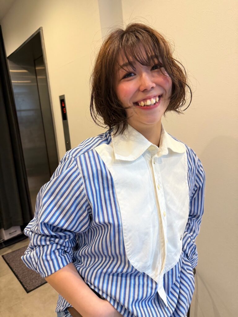 柔らかく動くパーマスタイル