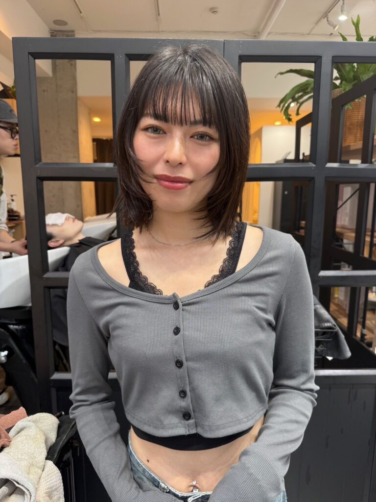 パツっとボブスタイル