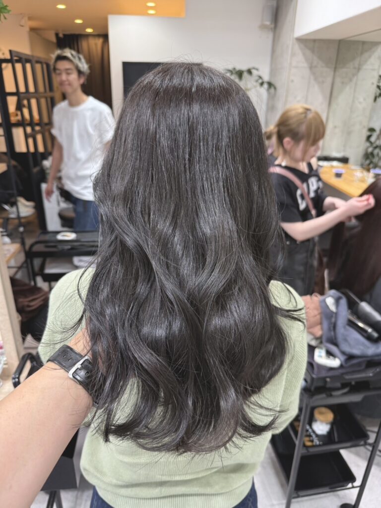 職場や学校でも怒られないカラー