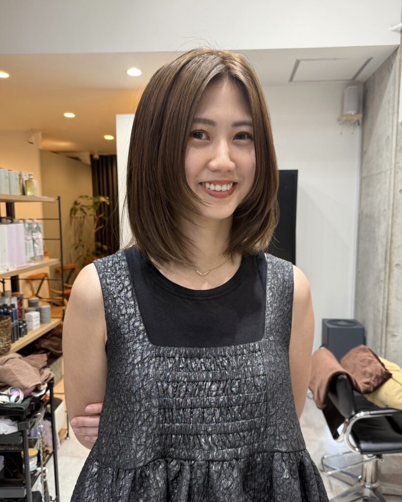 ミディアムレイヤーとグレージュカラー