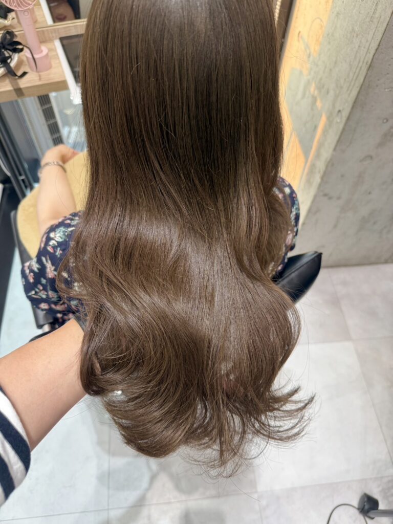 オリーブブラウンカラー