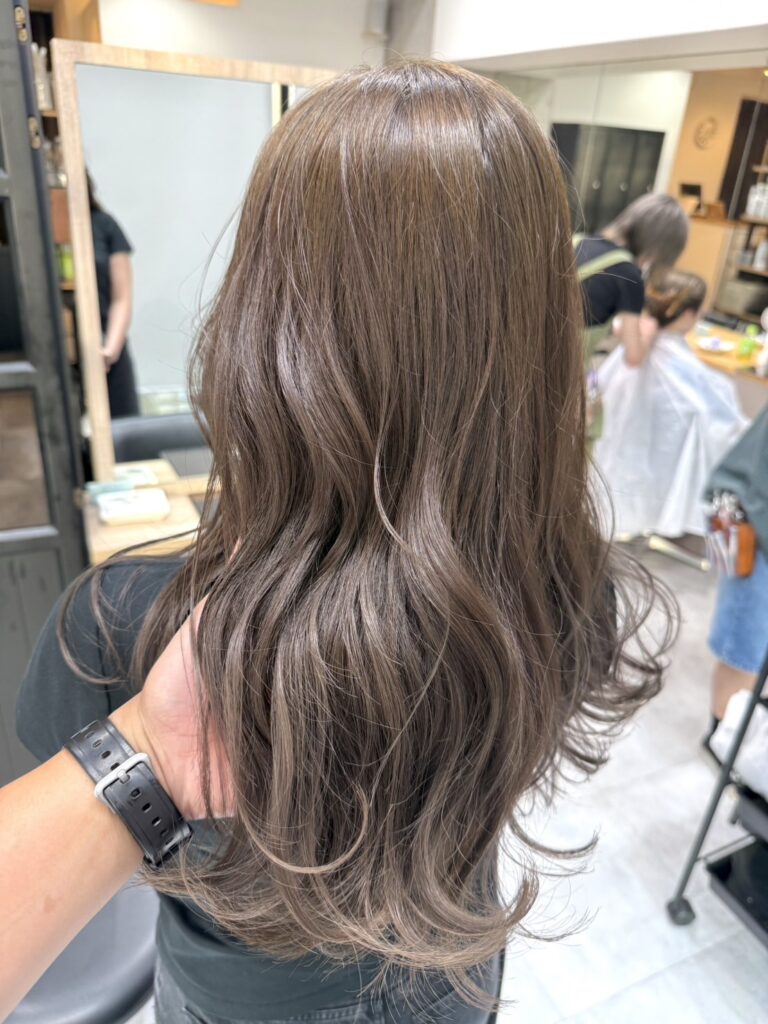 グレージュカラー