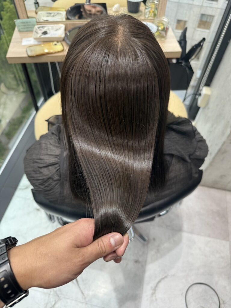 落ち着きと透明感の両立!