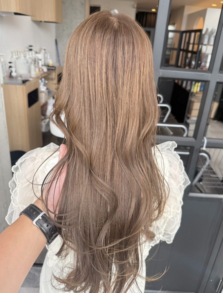 透明感ベージュカラー