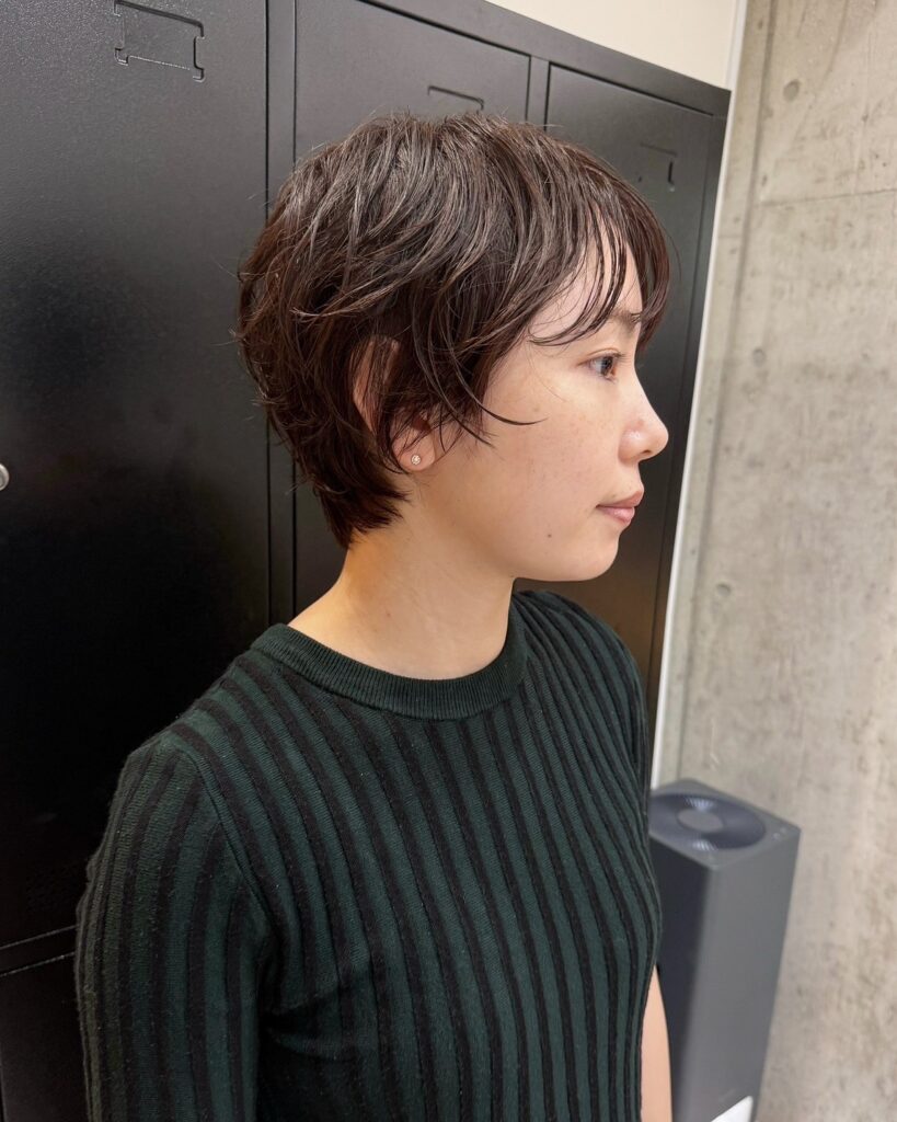 フィット感あるおしゃれなショートスタイル