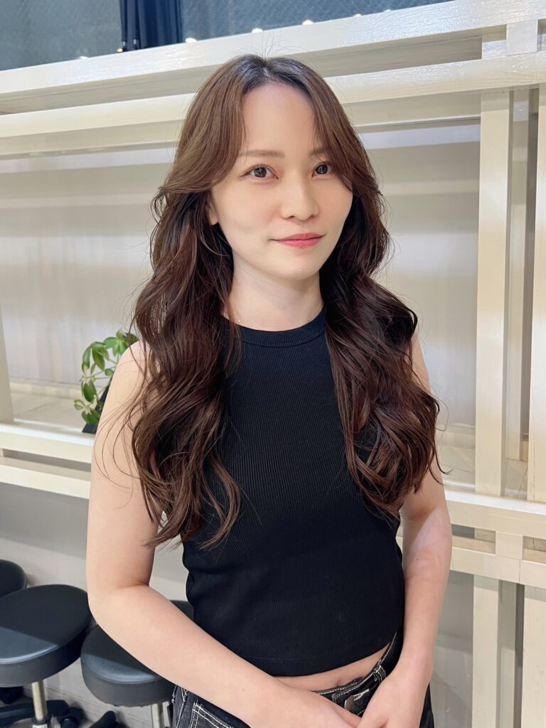 顔周りの作り重要です