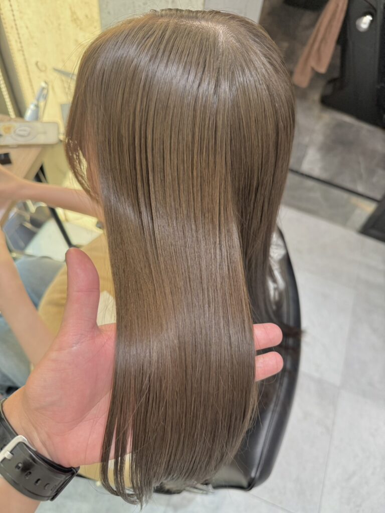 ワンカラーでも透明感