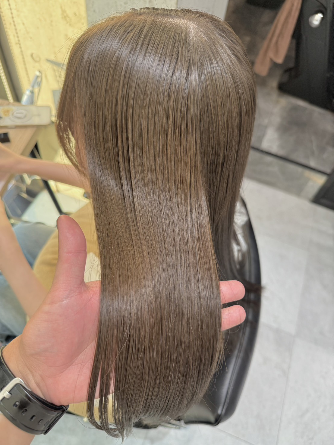 ワンカラーでも透明感