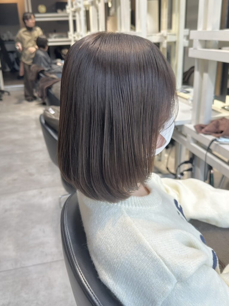 透明感のあるベージュカラー