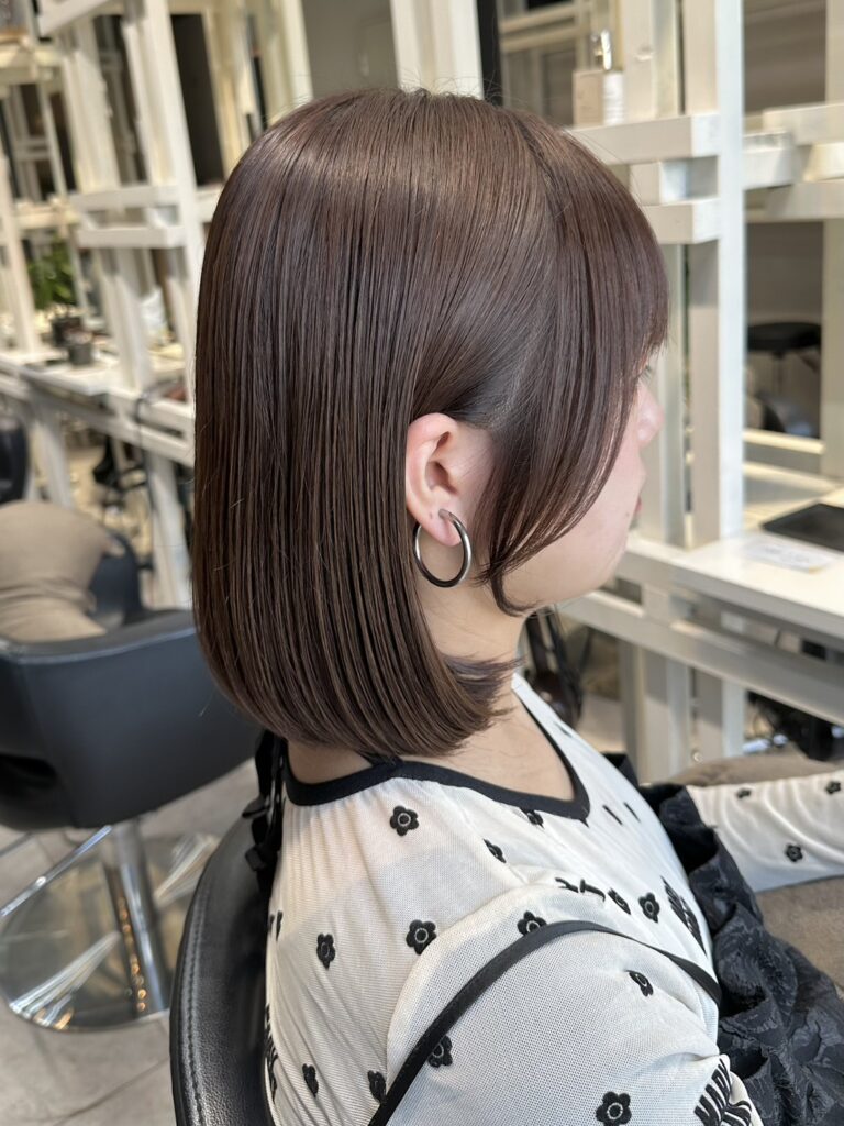 艶感たっぷりのブラウンカラー