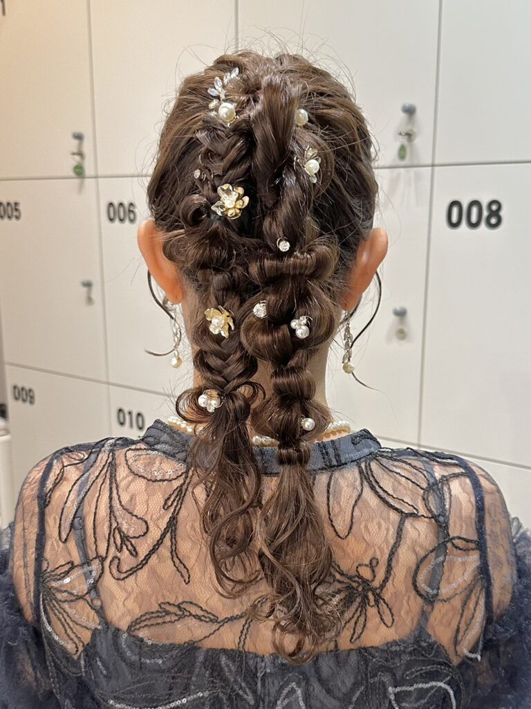 編みおろしヘア