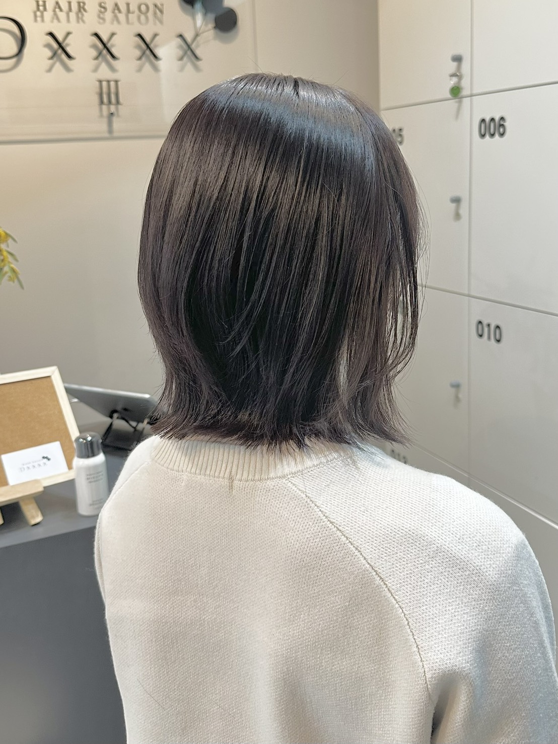 肩につくぐらいのミディアムヘア