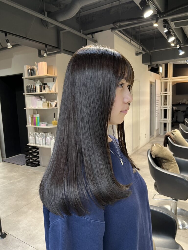 おすすめカラーのカーキアッシュ！