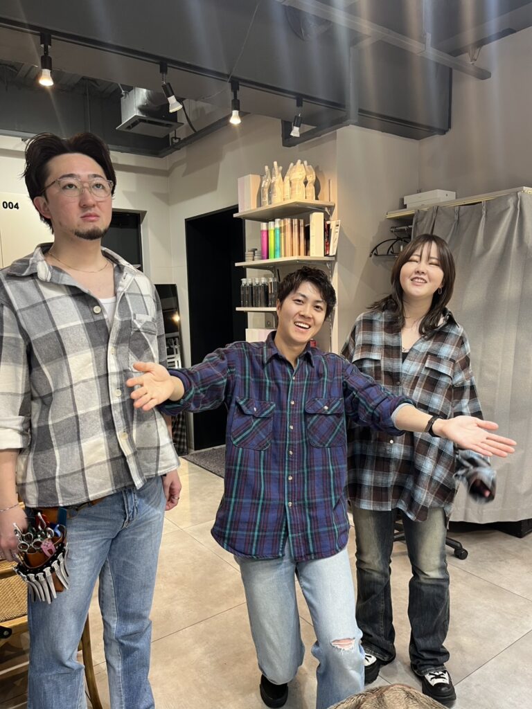 この前スタッフとチェックデニム被り