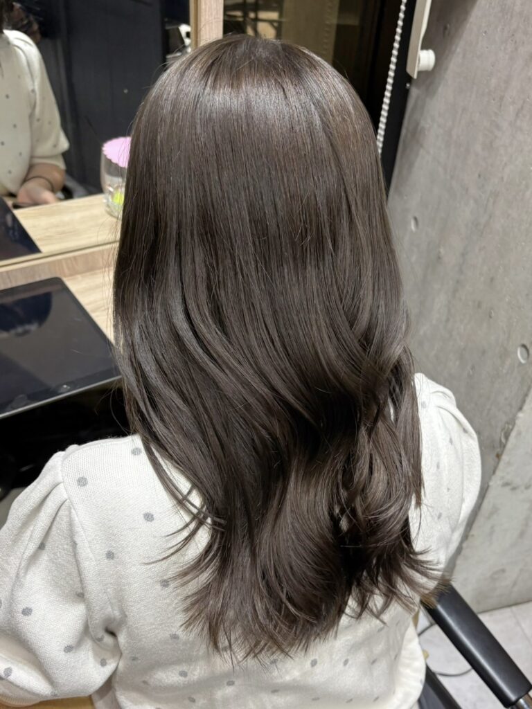 オリーブグレージュカラー!