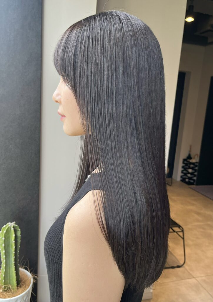 秋は暗めカラーも人気!!