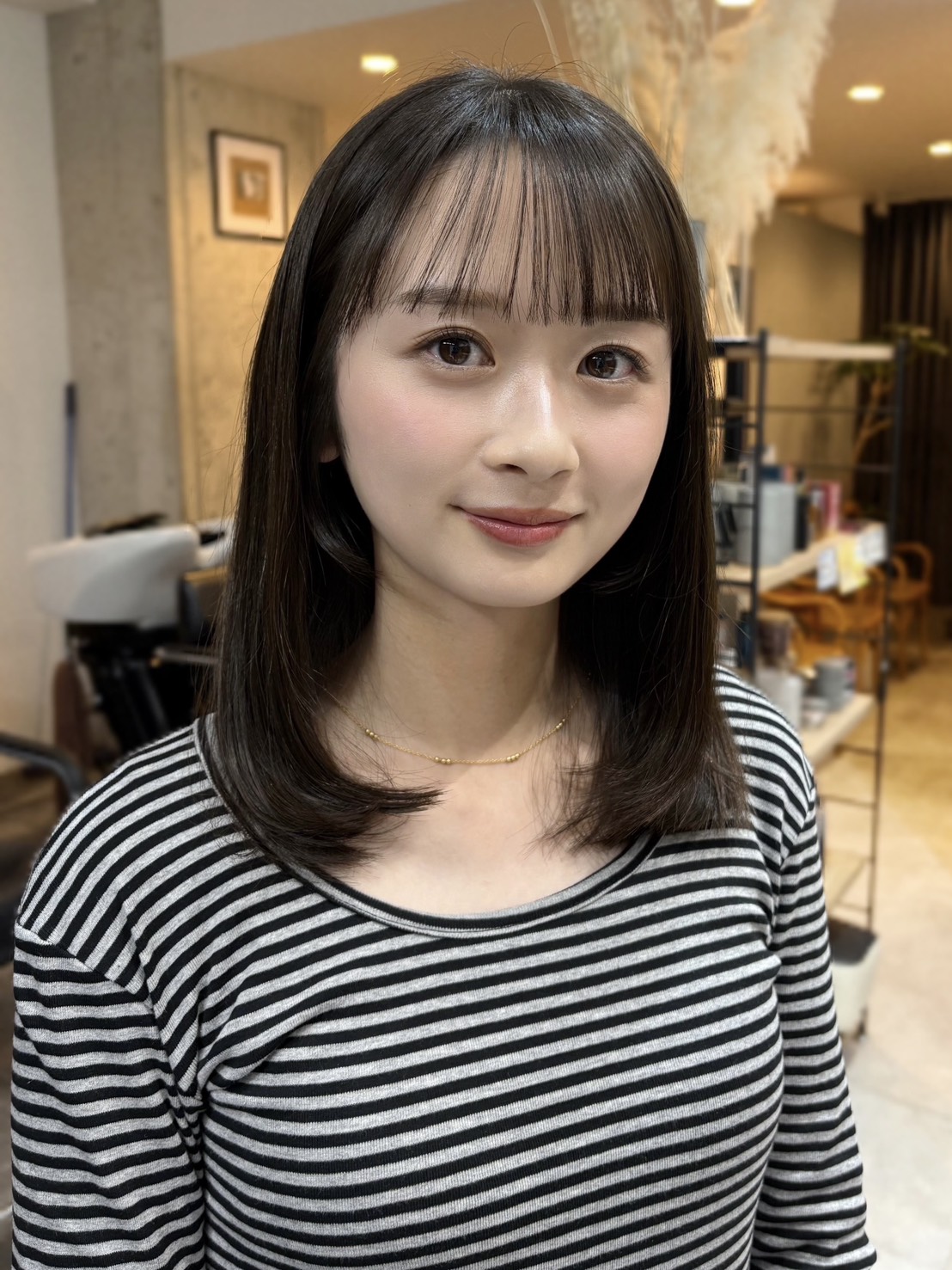 透明感オリーブカラー！ミディアムヘア！