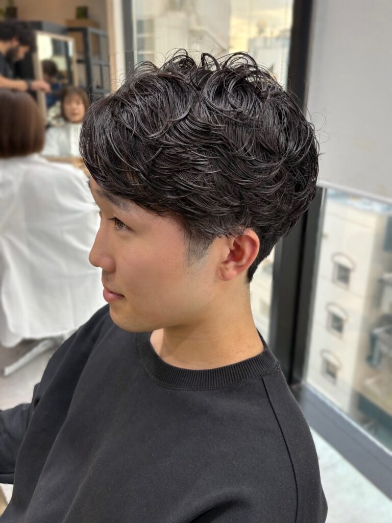 メンズもお任せください!カットパーマ!