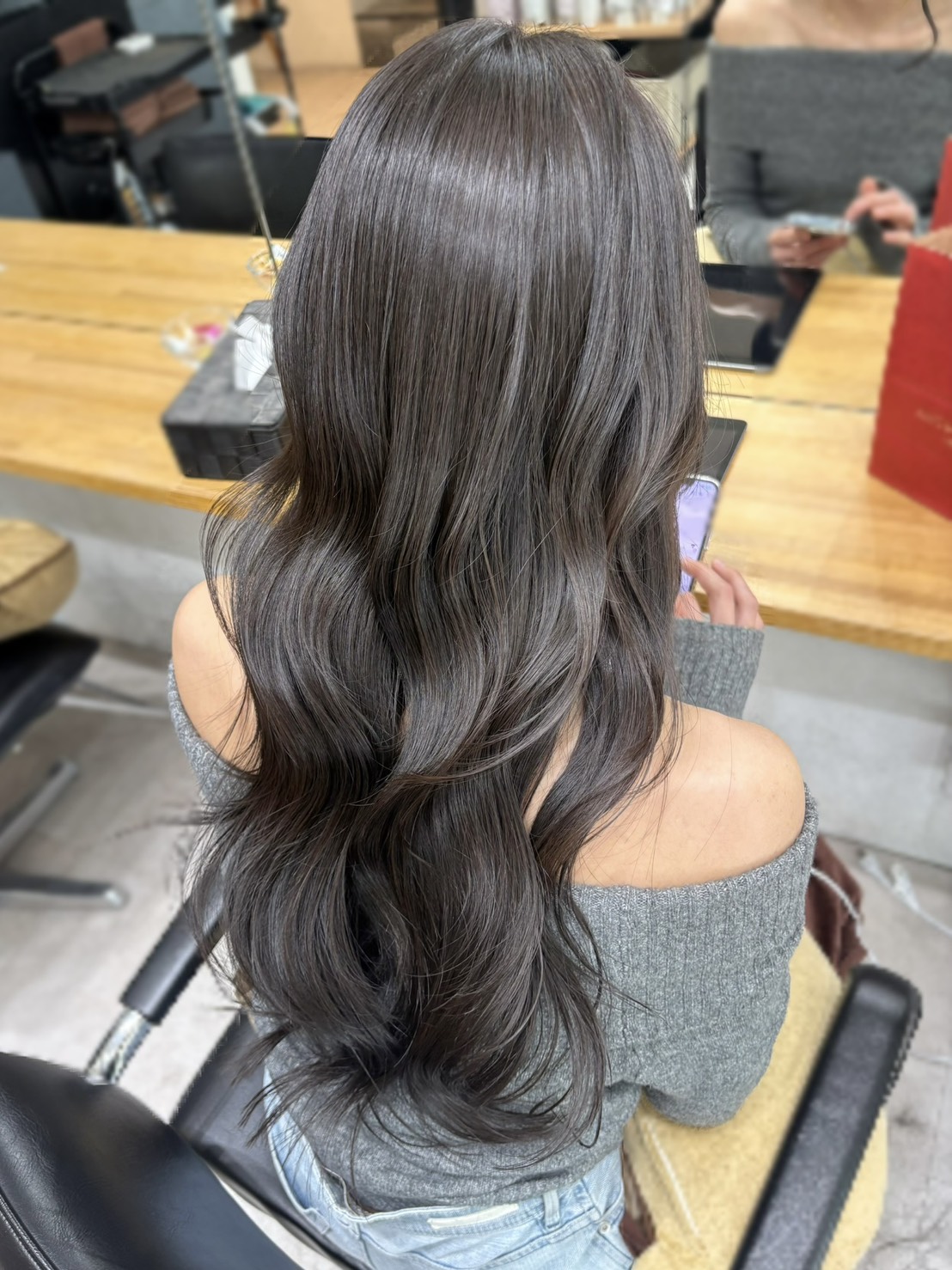 透明感グレージュカラー！