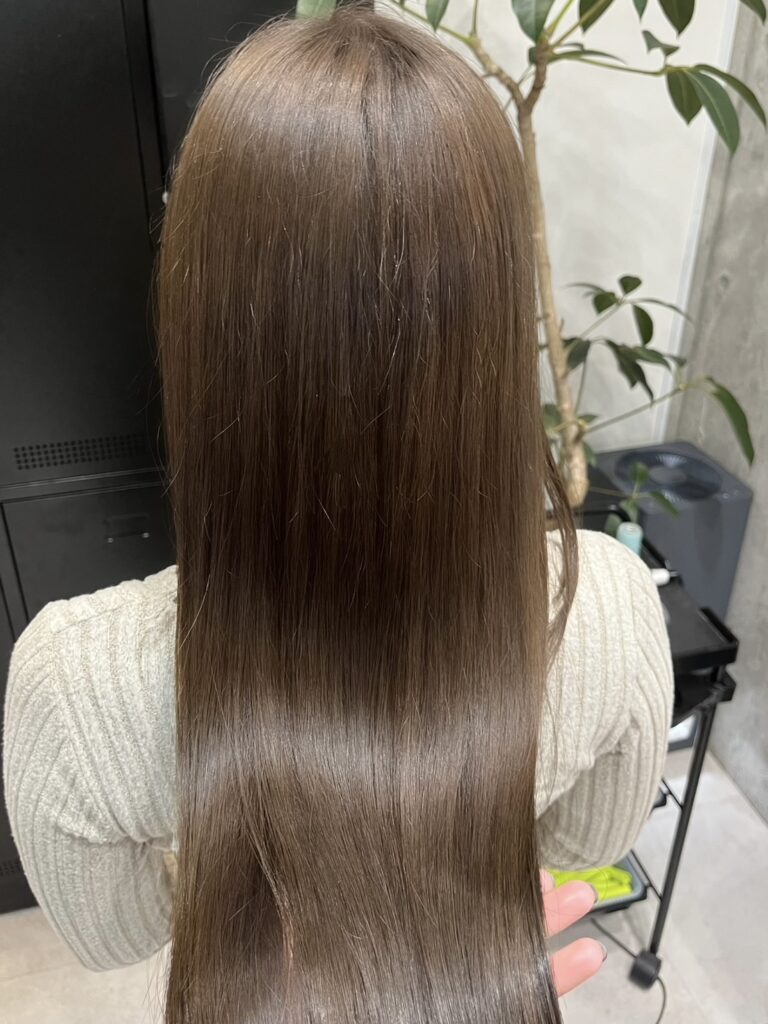 オリーブブラウンカラー