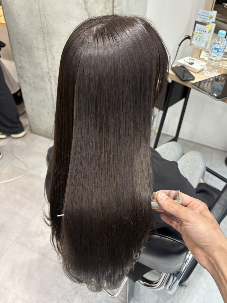 イルミナを使ったグレージュカラー!透明感抜群!