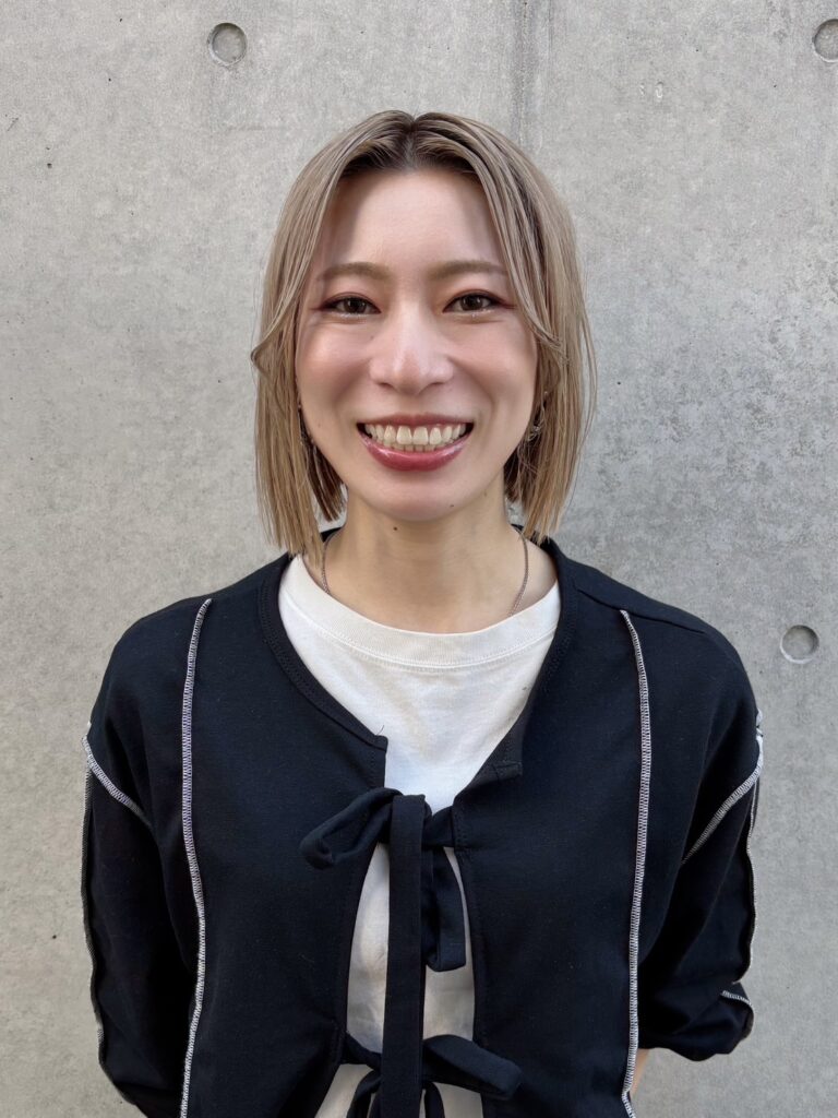 YURI (橋夲友梨)です